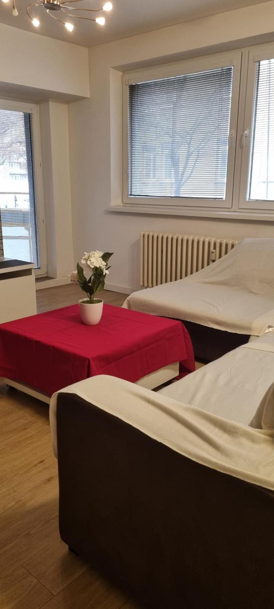 Huge Apartment Next To Train Station Close To The City Center Bratislava Bagian luar foto