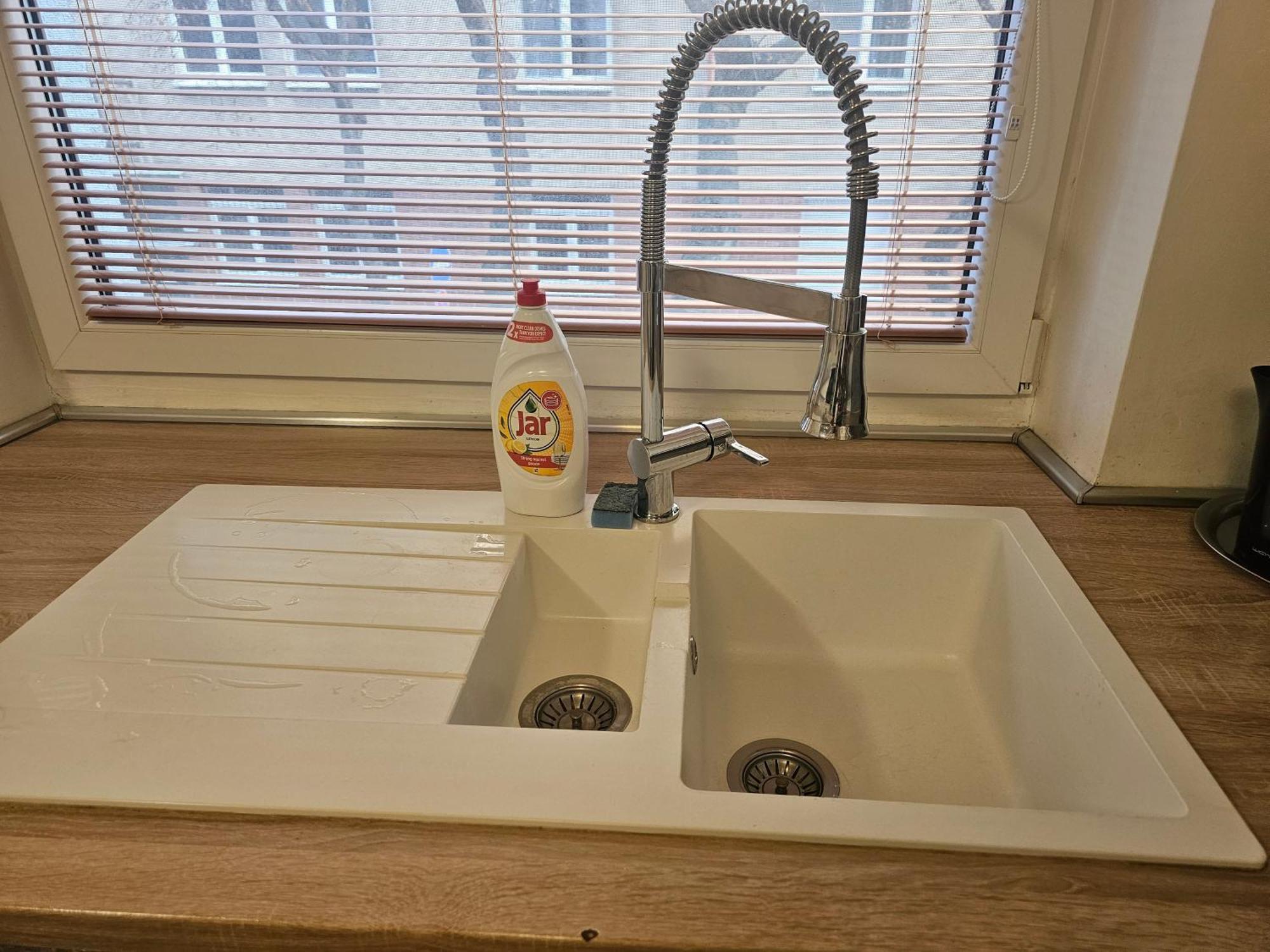 Huge Apartment Next To Train Station Close To The City Center Bratislava Bagian luar foto