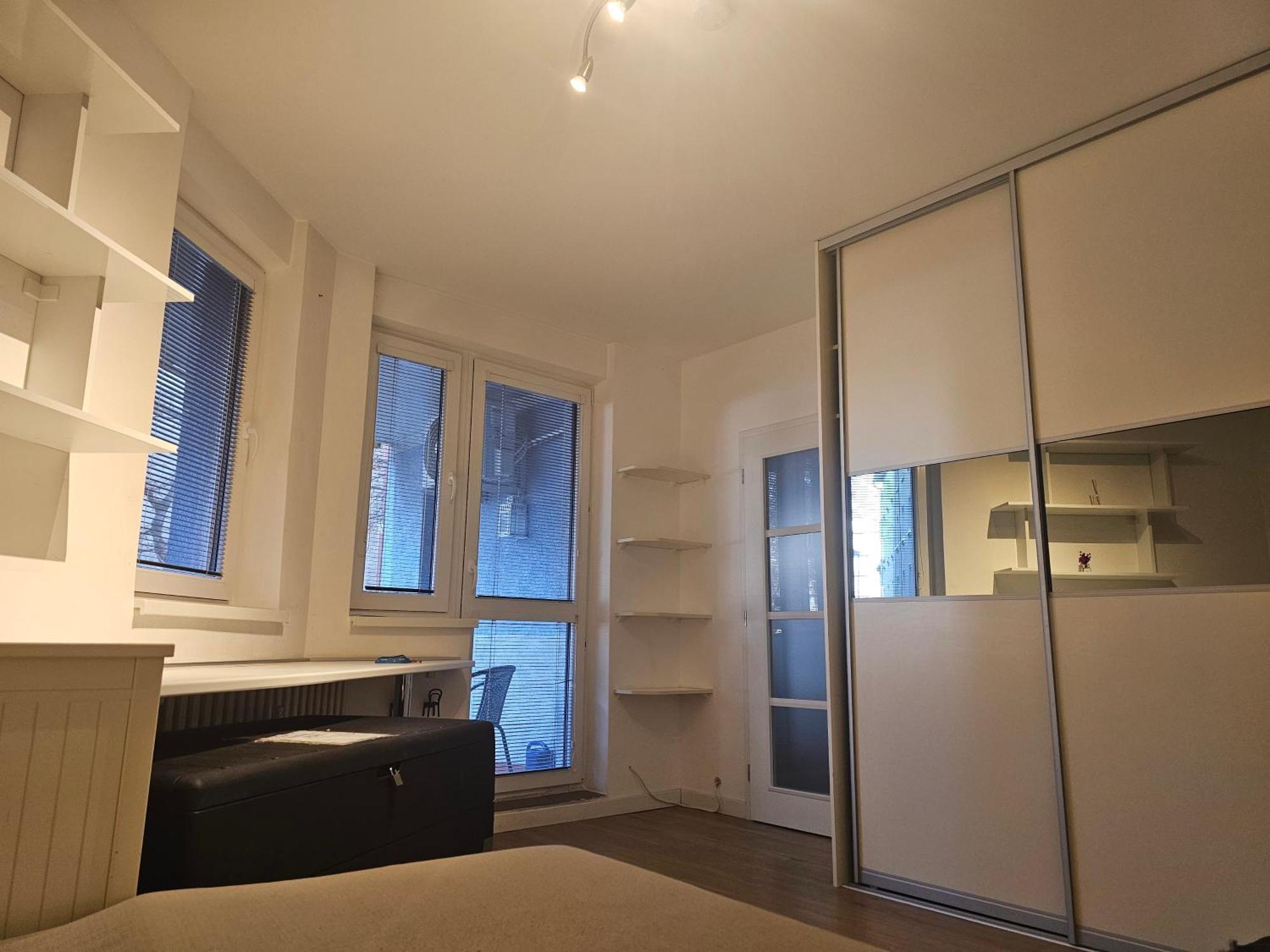 Huge Apartment Next To Train Station Close To The City Center Bratislava Bagian luar foto