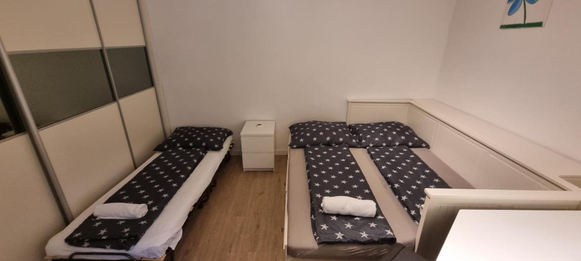 Huge Apartment Next To Train Station Close To The City Center Bratislava Bagian luar foto