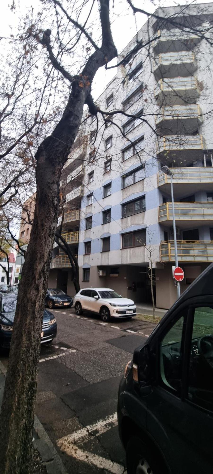 Huge Apartment Next To Train Station Close To The City Center Bratislava Bagian luar foto