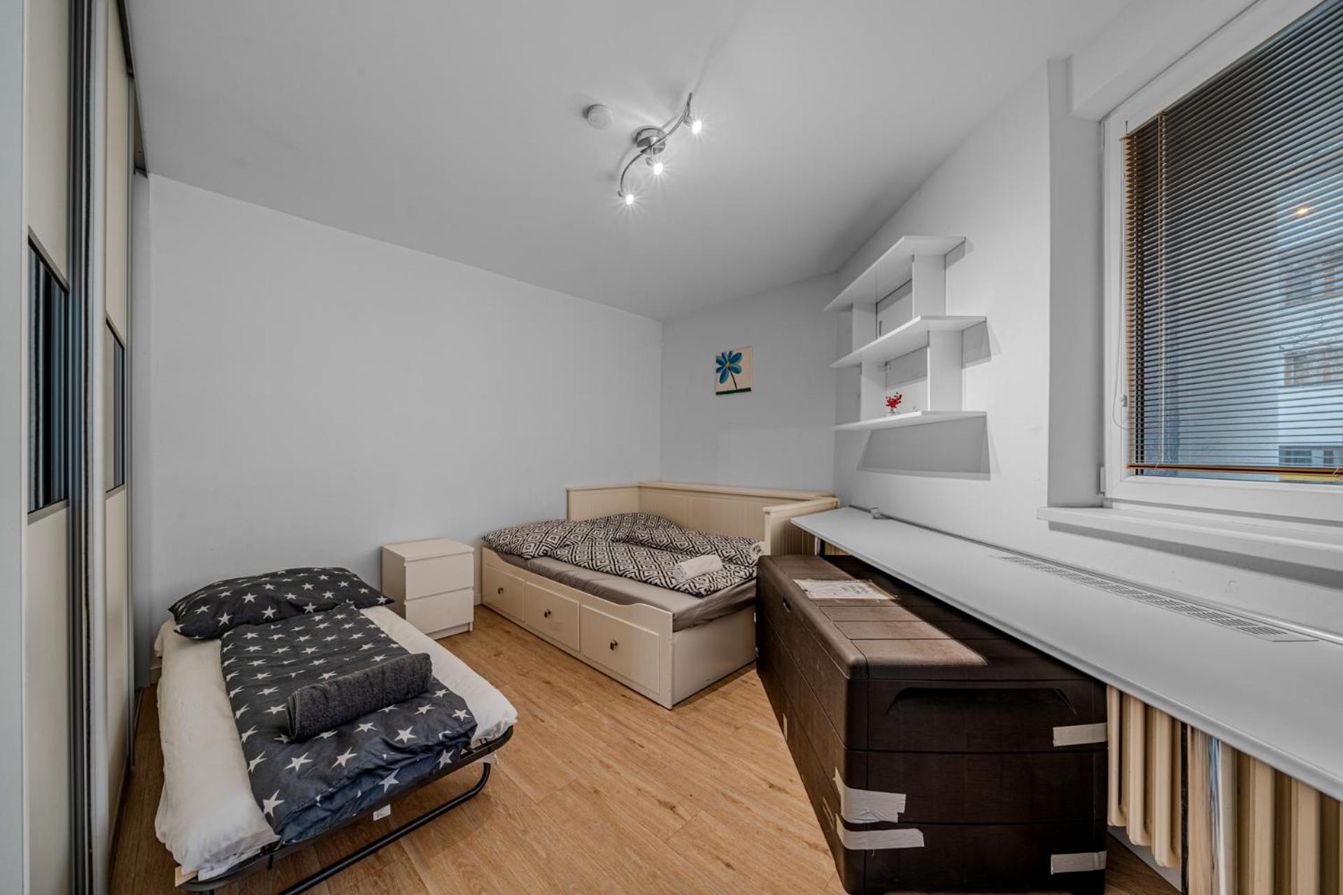 Huge Apartment Next To Train Station Close To The City Center Bratislava Bagian luar foto